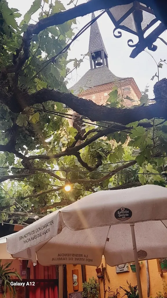 Pete Smith_Hostal La Alberguería del Camino_Mansilla de las Mulas_review