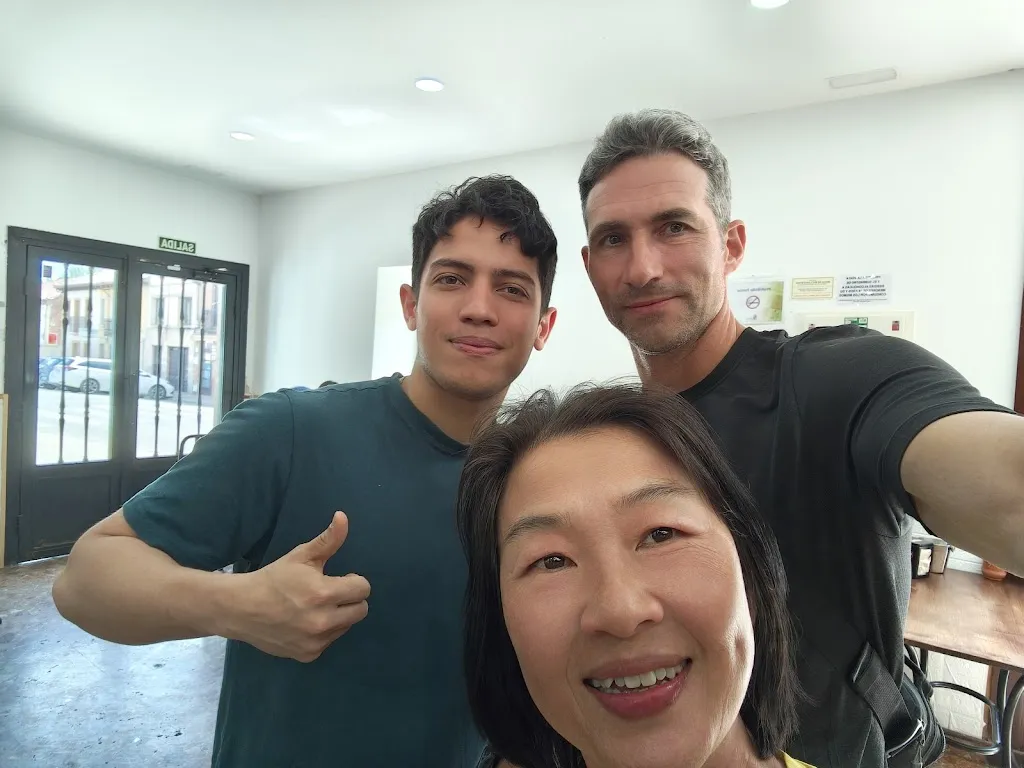 Toby Powell (Noodle connoisseur)_Restaurante Casa Di Doru_Mansilla de las Mulas_review