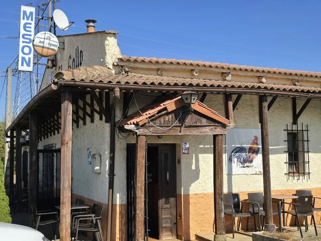 Monica Aller_Hostal Mesón El Gallo_Mansilla de las Mulas_review