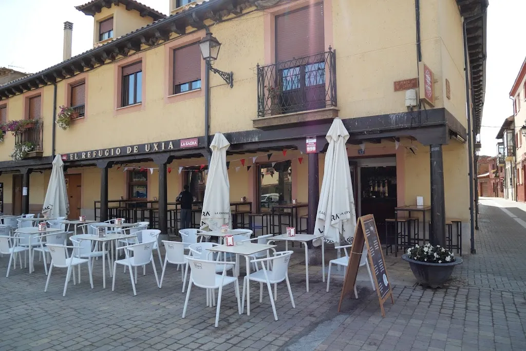 El Refugio de Uxía_Mansilla de las Mulas_slider_image_3