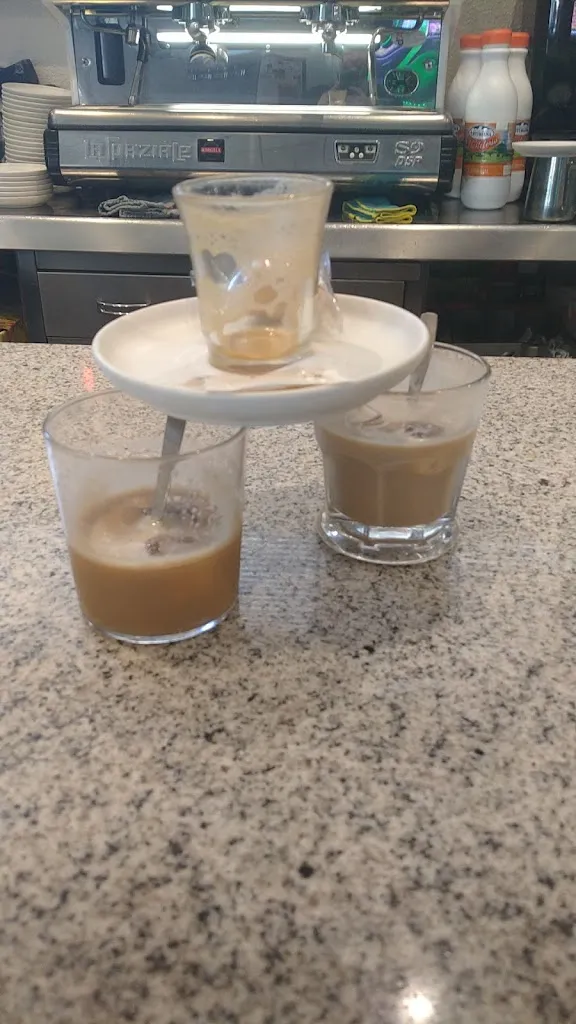 David Jimenez_Estación de Autobuses_Mansilla de las Mulas_review