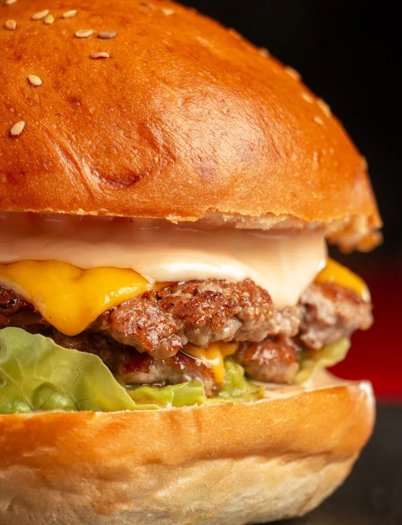 HOTNFILL SMASH BURGERS_Elda_slider_image_3