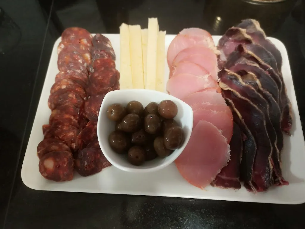 Sidreria y Bubgalows Albergue valle de Fornela ristorante a Peranzanes