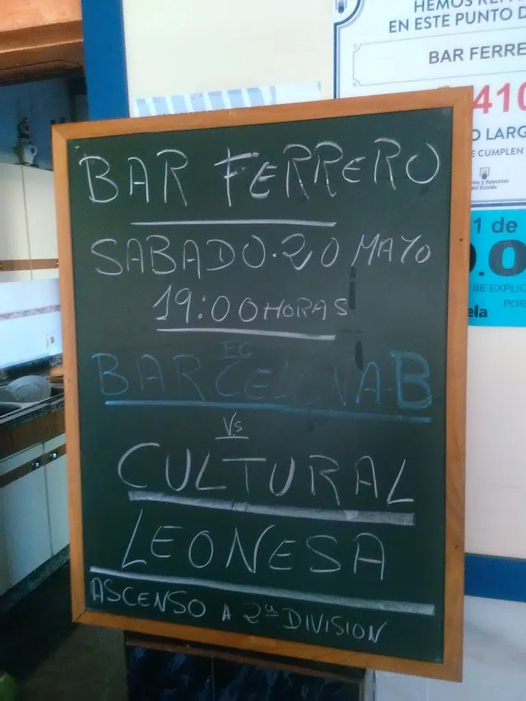 Menü_bar ferrero_Pobladura de Pelayo García_Bild_1