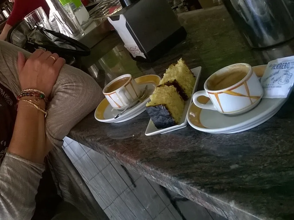 Menü_bar ferrero_Pobladura de Pelayo García_Bild_2