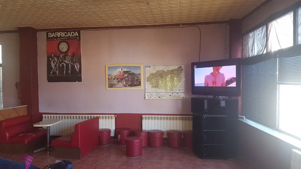 Bar Tomas Pobladura restaurant in Pobladura de Pelayo García