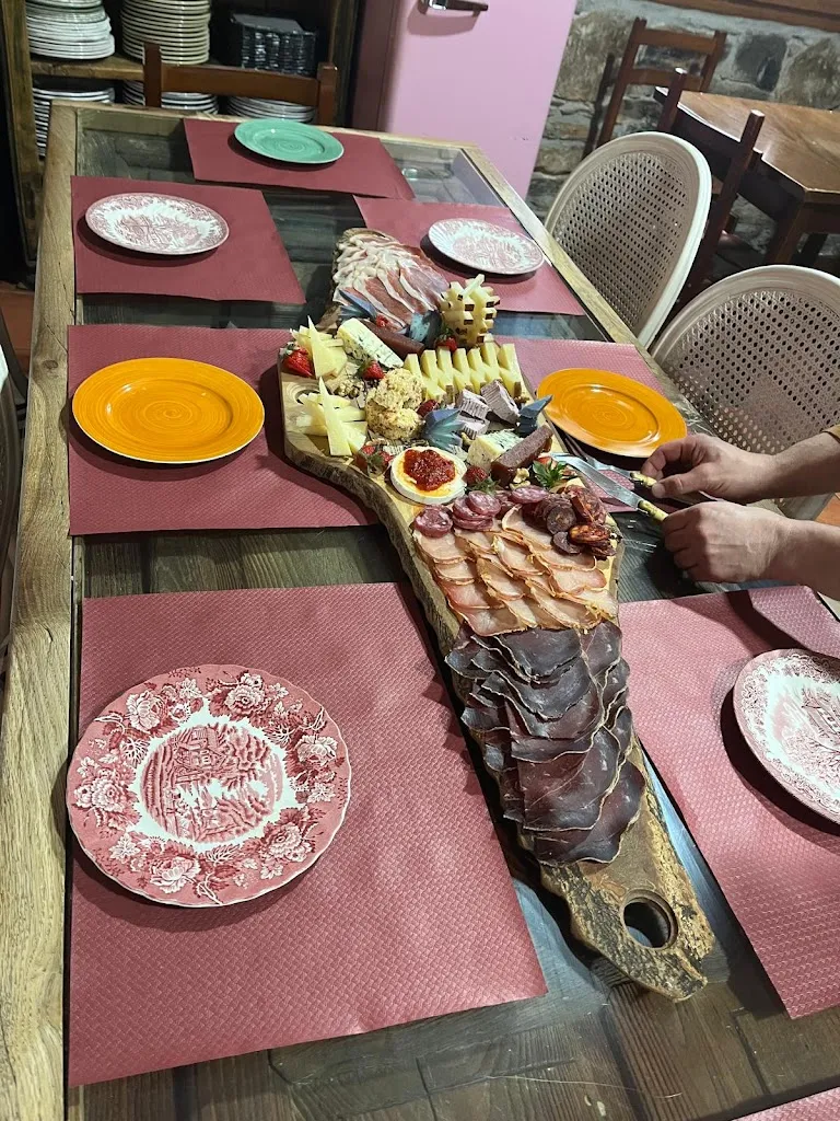 Nuria Rodríguez_Meson El Conde_Palacios del Sil_review