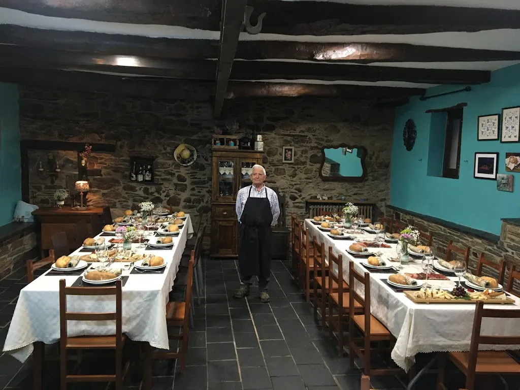 Meson El Conde_Palacios del Sil_slider_image_1