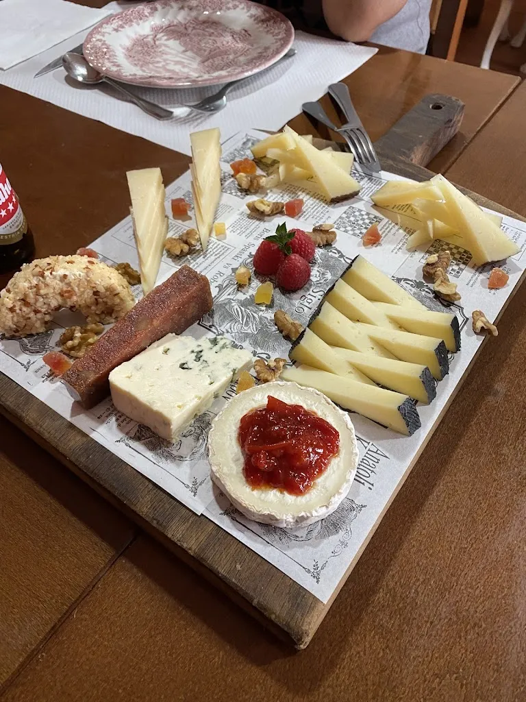 Meson El Conde_Palacios del Sil_slider_image_3