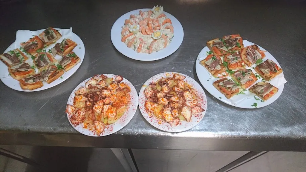 Menu_Palacios Cafetería Restaurante_Palacios del Sil_immagine_6