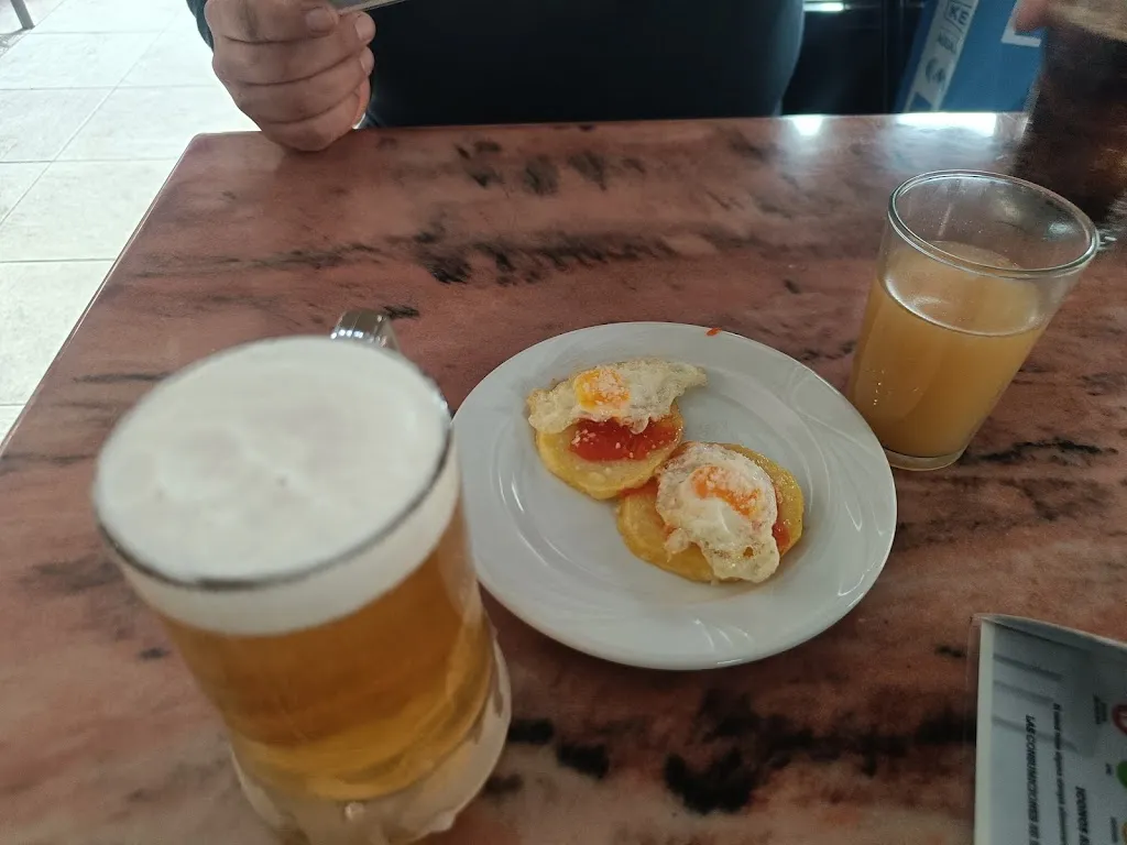 Antonio Marin_Palacios Cafetería Restaurante_Palacios del Sil_recensione