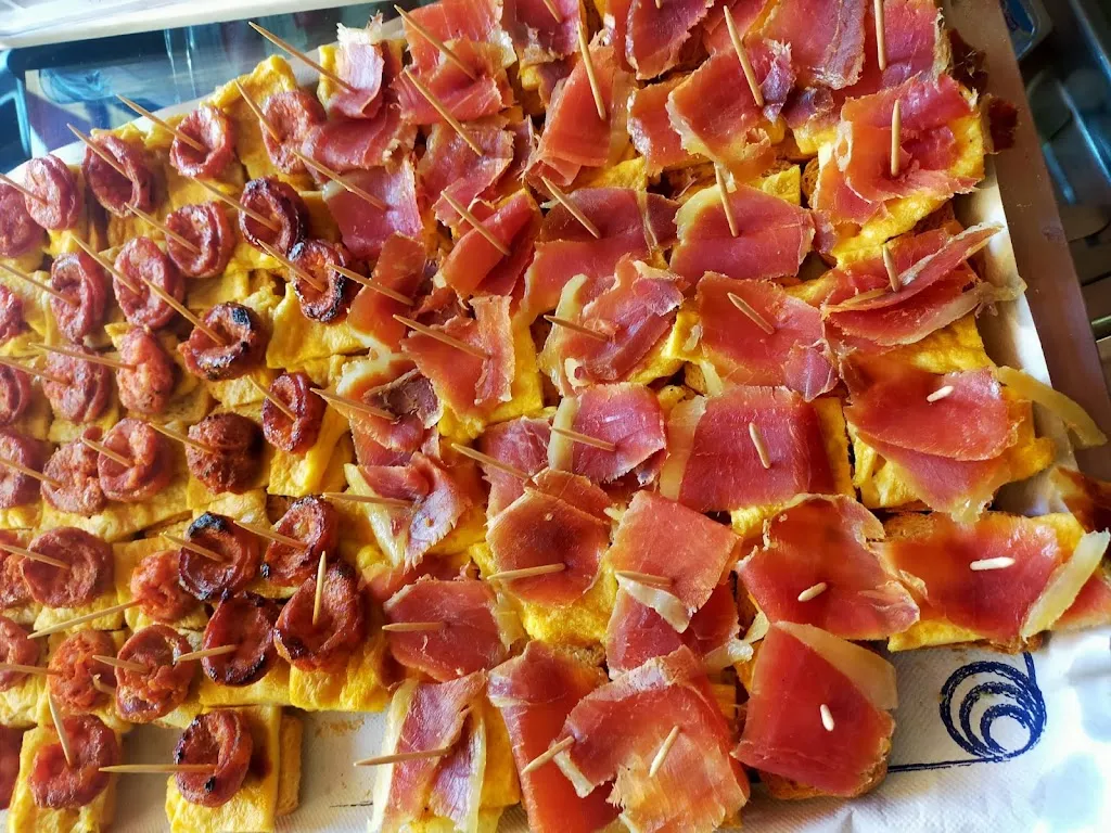 Palacios Cafetería Restaurante_Palacios del Sil_slider_image_3