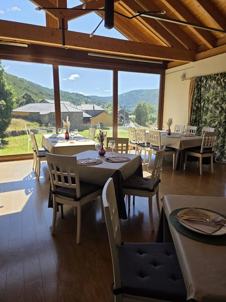 Restaurante El Campillo_Palacios del Sil_slider_image_1