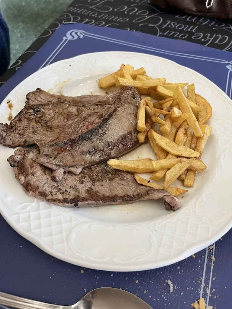 Bar-Restaurante El Ferial_Palacios del Sil_slider_image_3