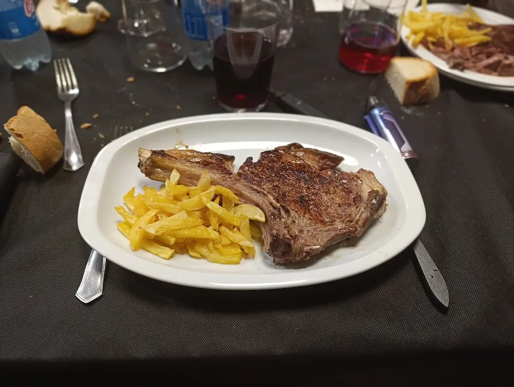 Juan Antolin_Bar restaurante El Pando_Prado de la Guzpeña_review