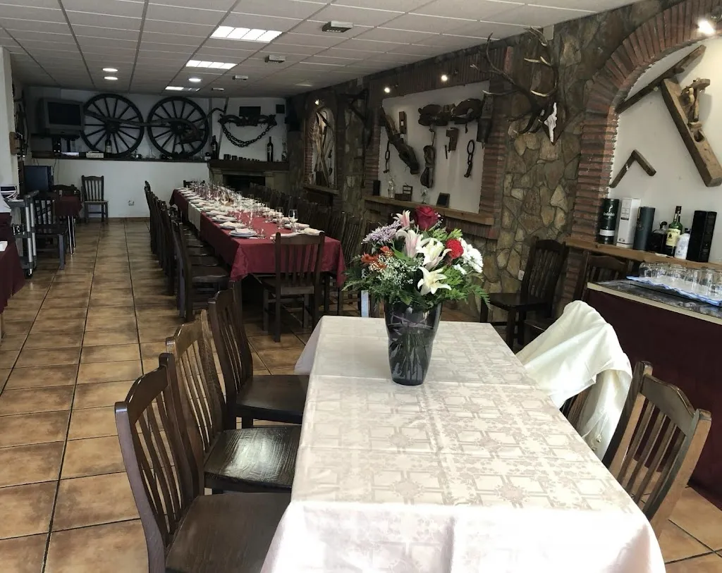 Bar restaurante El Pando_Prado de la Guzpeña_slider_image_1