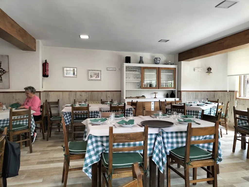 Hostal Bar Restaurante Madrid ristorante a Puebla de Lillo