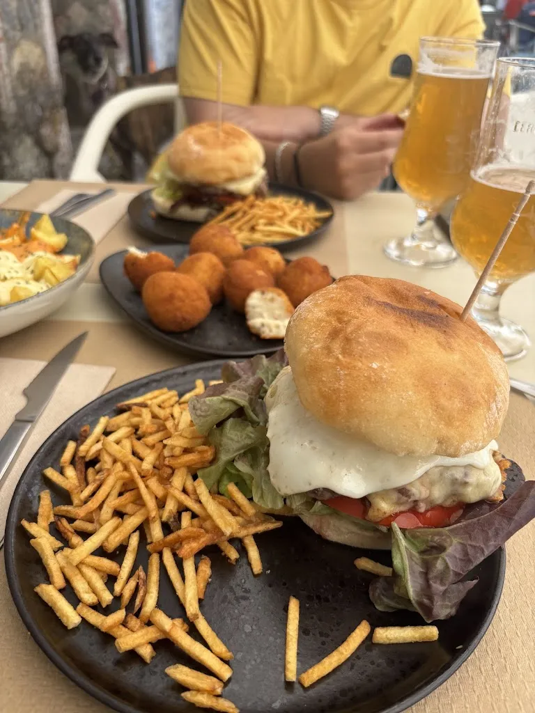 Endika Elorza González_Mirasierra_Puebla de Lillo_review