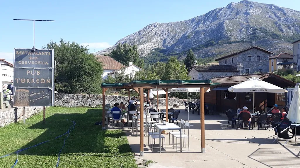 Restaurante cervecería pub Torreón_Puebla de Lillo_slider_image_2
