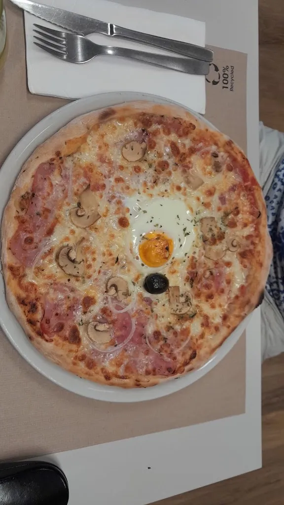 Motorhome Quest_Ristorante-Pizzeria Sinuessa_Betanzos_review