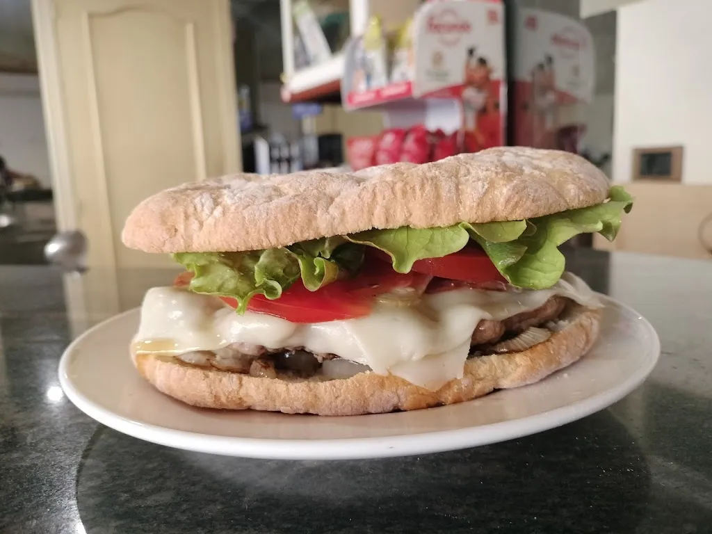 Menü_Cafetería los Arcos_Puente de Domingo Flórez_Bild_4