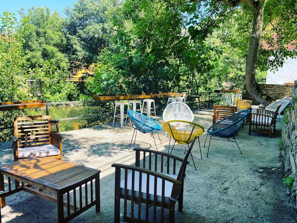 4-70 Bodega Chillout restaurant in Puente de Domingo Flórez