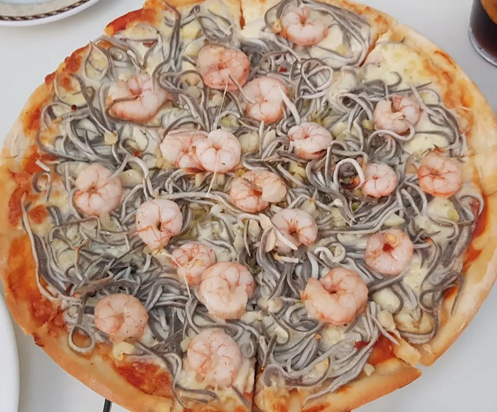 Mario P.A._Thais_Puente de Domingo Flórez_review