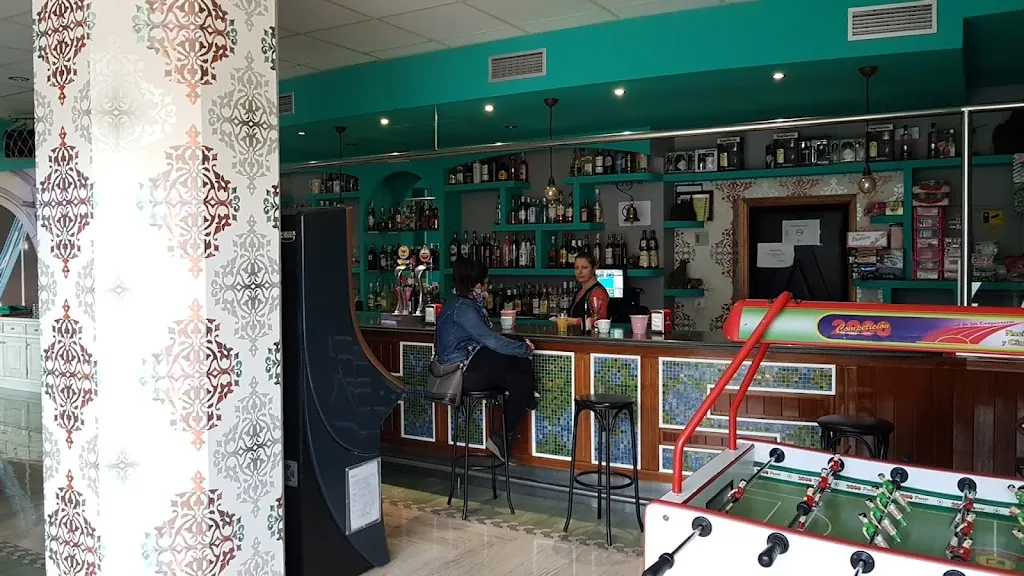 Thais restaurant in Puente de Domingo Flórez