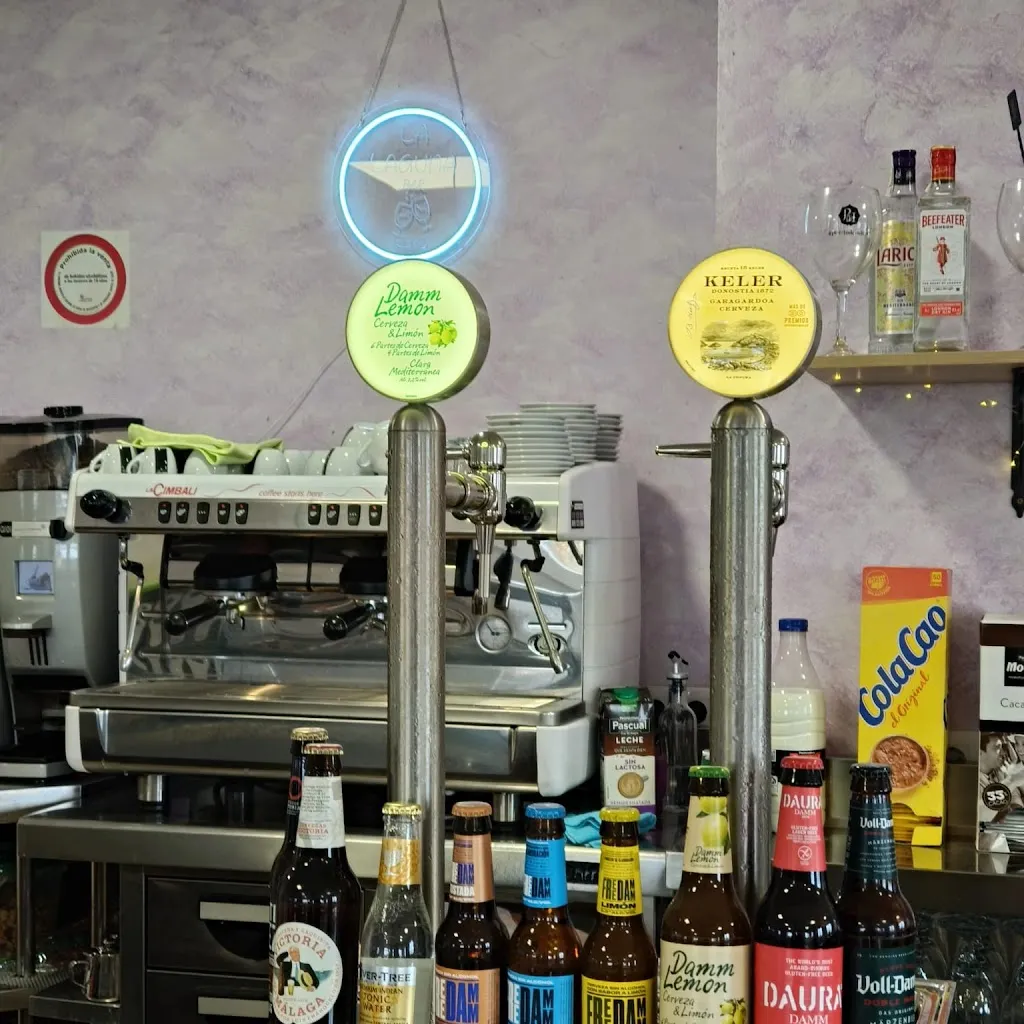 Bar La Laguna restaurant in Riego de la Vega