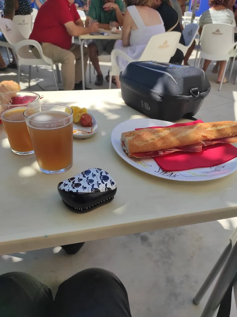 Sonia CG_Bar La Moncloa_Roperuelos del Páramo_review