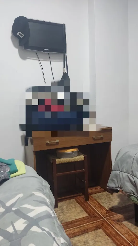 Ciprian Raul Pop_Pensión Mundo Bar Yosumar_Robla La_review