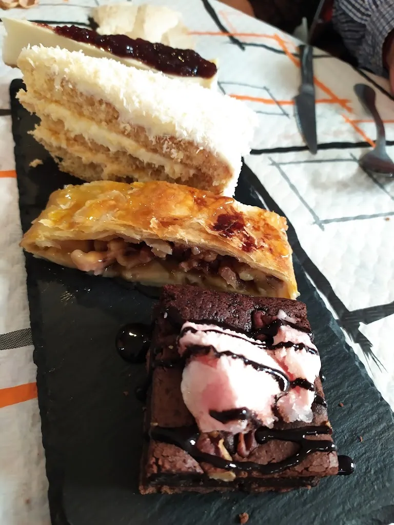 R Rekena_Bar Rest. Armine_Elda_review