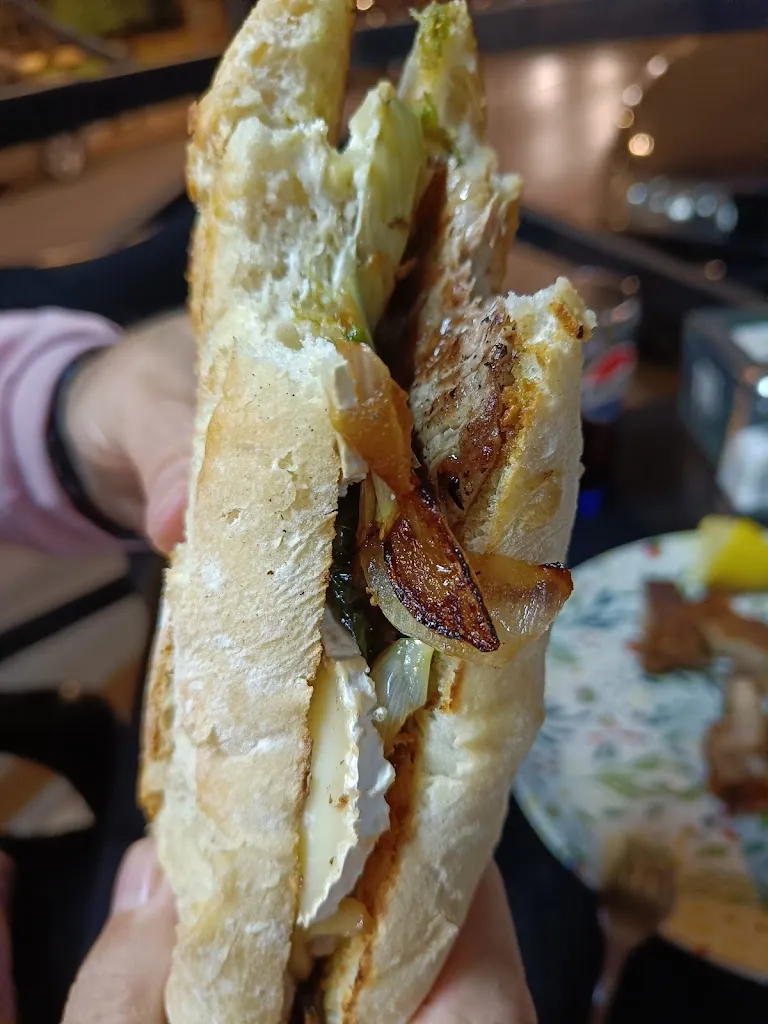 Consuelo Gómez Dólera_+ Tapas_Elda_review