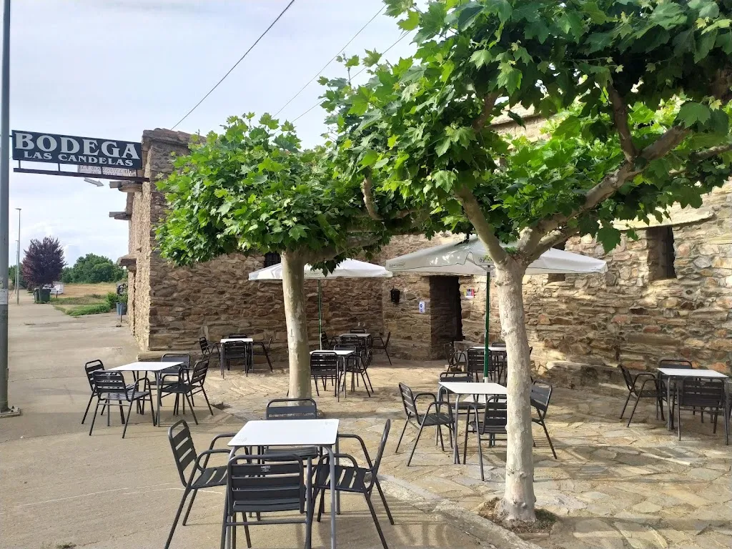 Restaurante Bodegas las Candelas restaurant in San Adrián del Valle