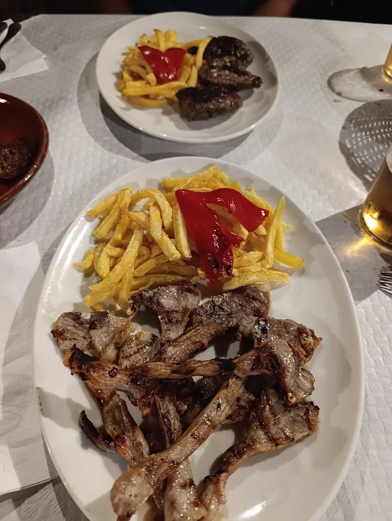 Restaurante Bodegas las Candelas_San Adrián del Valle_slider_image_3