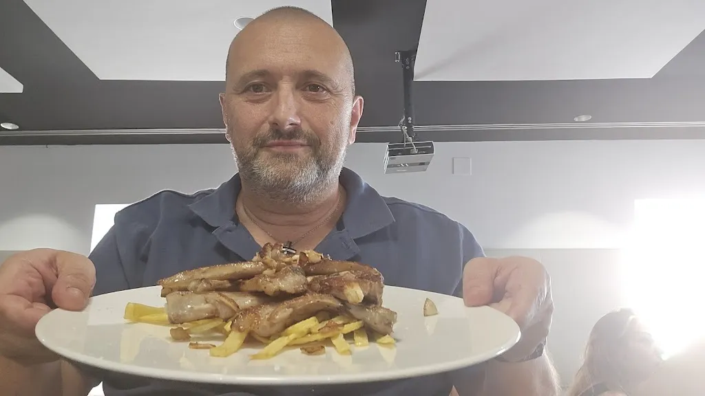 Guillermo Davó López, Cruncher_Bar Costablanca_Elda_review