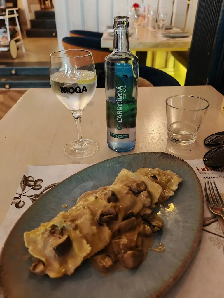 Maybelle Go_La Mafia se sienta a la mesa_Provincia de Valladolid_review