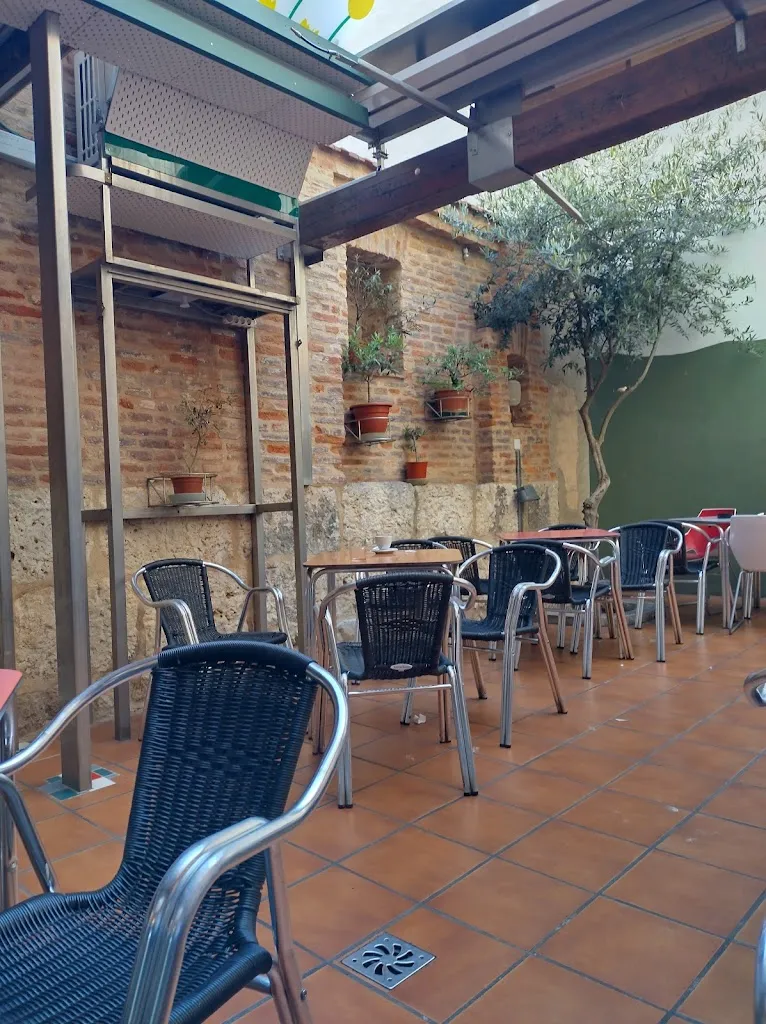 El Patio del Olivo_Provincia de Valladolid_slider_image_3