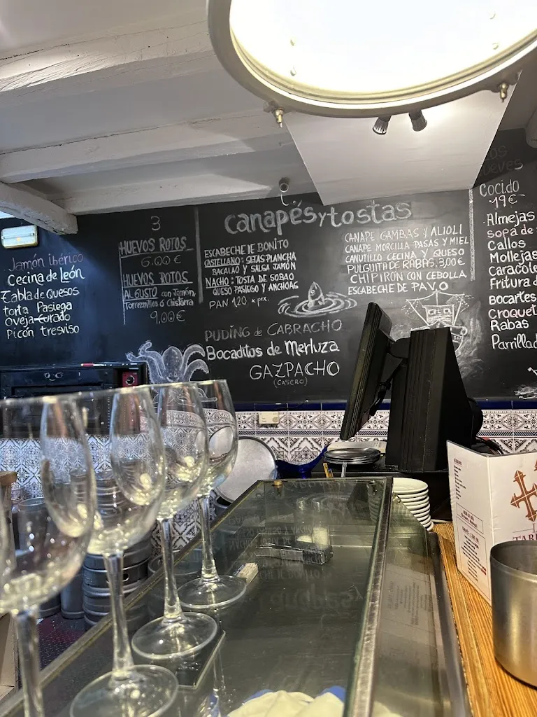 Jerusha Frost_La Taberna del Herrero_Provincia de Valladolid_recensione