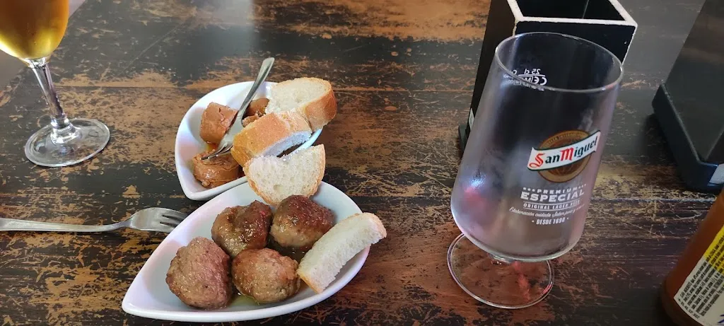 Fernando del Rio_Covadonga Mesón_Sahagún_review