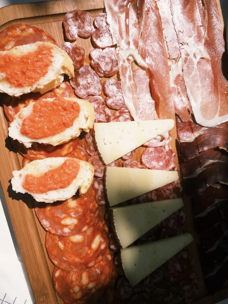 Woodull_Restaurante Confiteria Asturcón Yagual_Sahagún_recensione