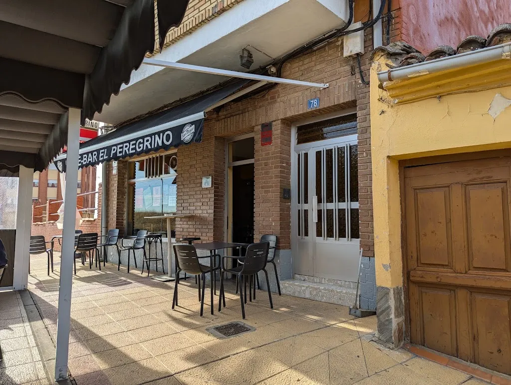 Café-Bar El Peregrino restaurant in Sahagún