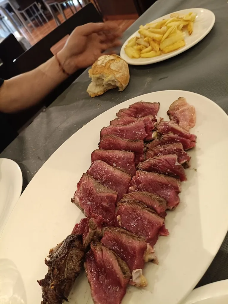 RE_Luis Sahagún_Sahagún_review