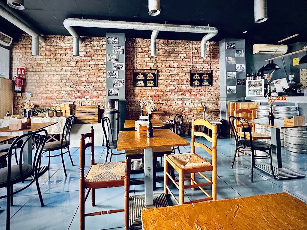 Adri BG_La Fabrica 1984 Elda_Elda_review