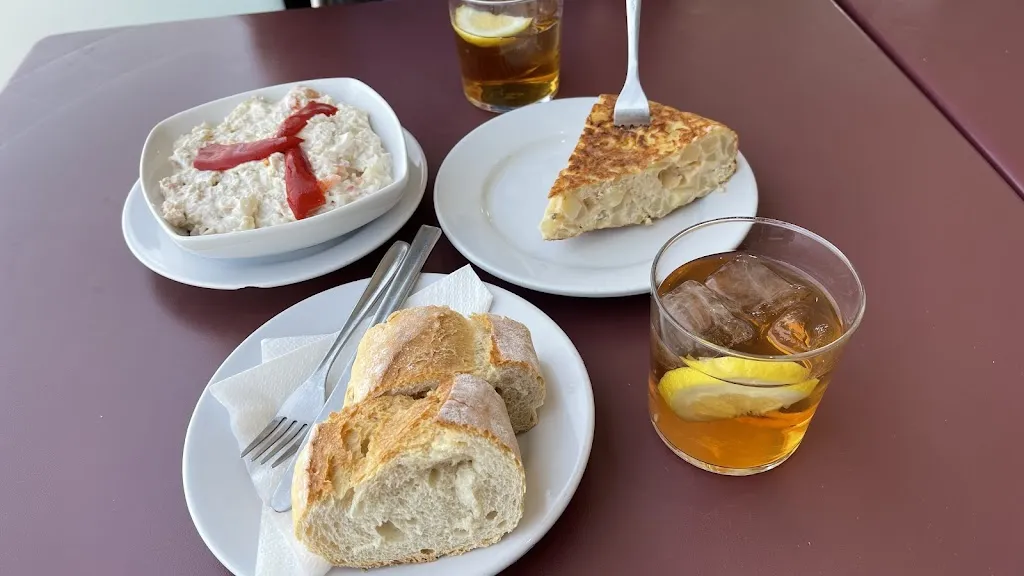 Restaurante La Veguilla restaurant in Sahagún