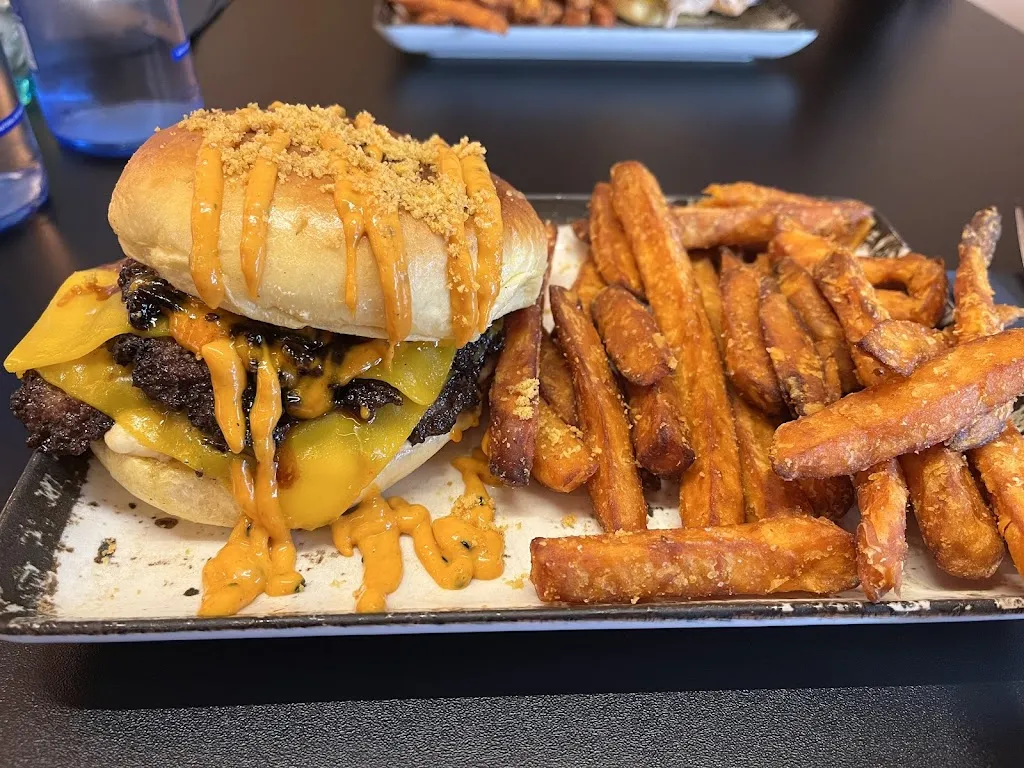 Patricia Romero_Delito Burger Club_Elda_review