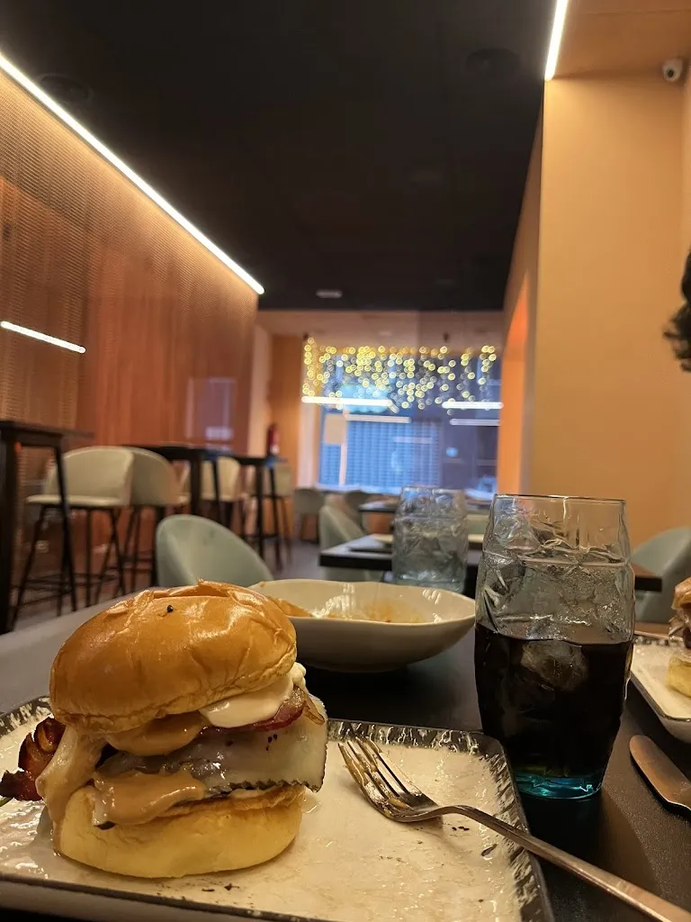 Gigi_Brr_Delito Burger Club_Elda_review