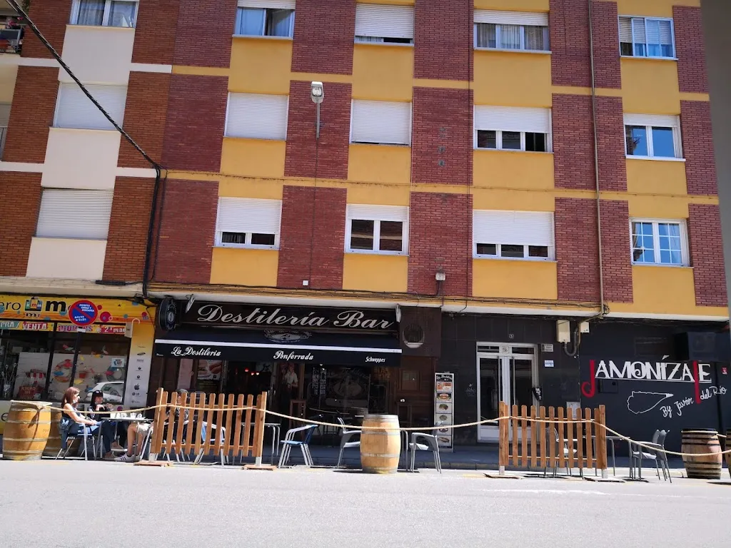 La Destilería Bar restaurant in Ponferrada