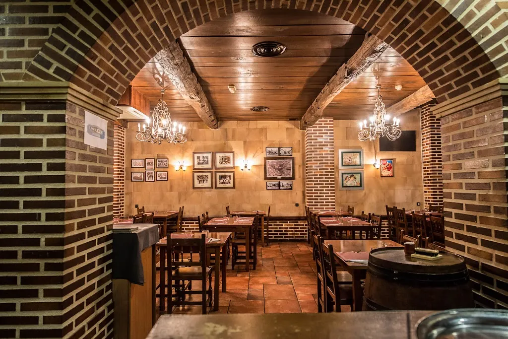Meson Cerveceria La Taberna restaurant in Ponferrada