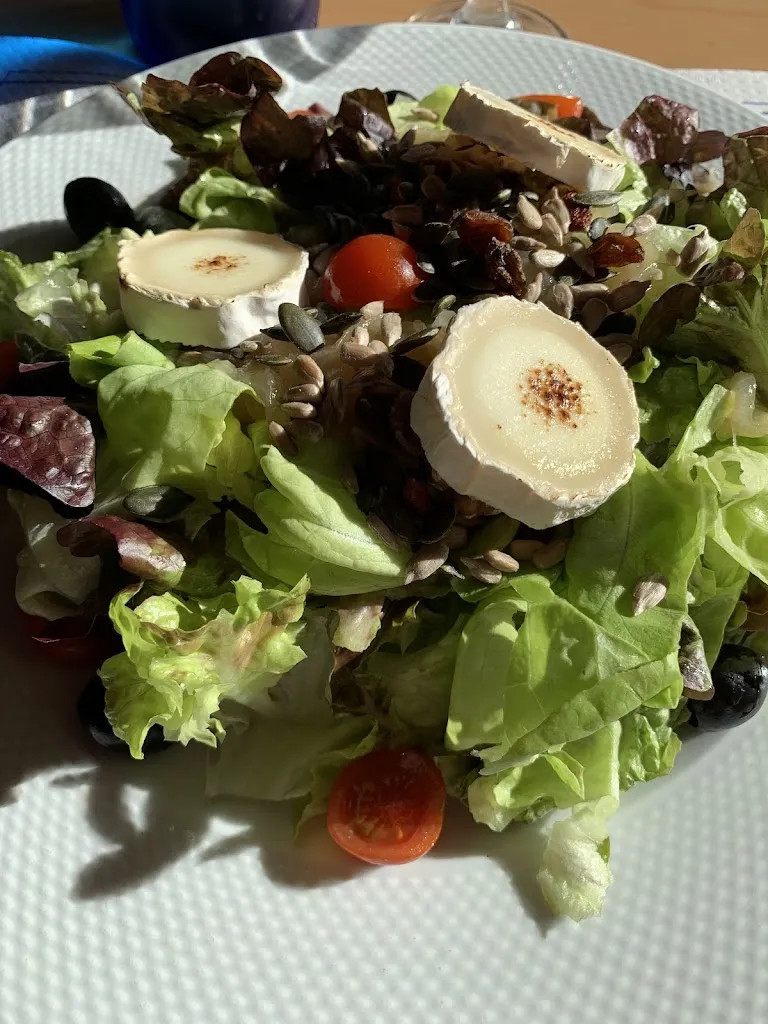 Ashley Sundquist_Pizzeria La Capricciosa_Ponferrada_review